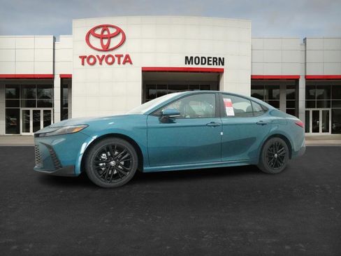 New 2026 Toyota Camry SE image 7