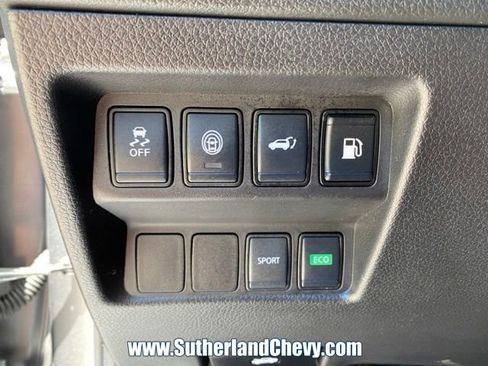 Used 2020 Nissan Rogue SV FWD image 31
