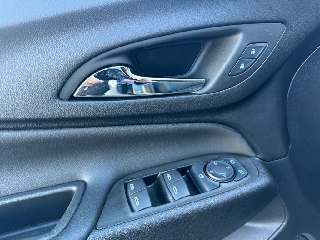 Used 2024 Chevrolet Equinox LT w/ LPO, Floor Liner Package AWD/4WD image 12