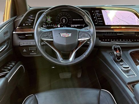 Certified 2022 Cadillac Escalade Premium Luxury w/ Performance Package image 5