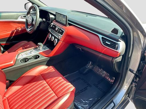 Used 2023 Genesis G70 2.0T w/ Sport Prestige Package image 30