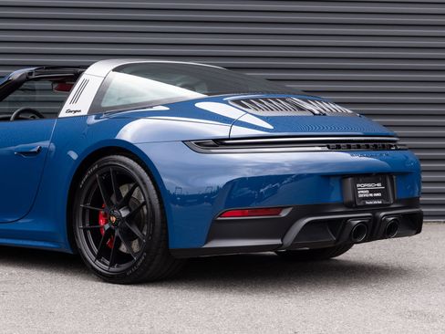 Certified 2025 Porsche 911 Targa 4 GTS AWD/4WD image 12