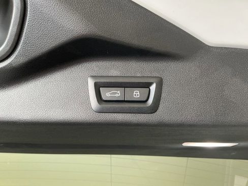 Certified 2025 BMW X5 sDrive40i w/ Climate Comfort Package image 29