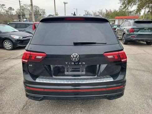 Used 2023 Volkswagen Tiguan SE R-Line image 8