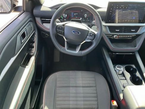 Used 2025 Ford Explorer ST-Line image 14