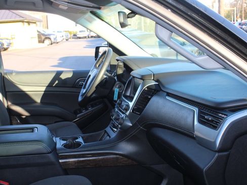 Used 2020 Chevrolet Suburban LS image 17