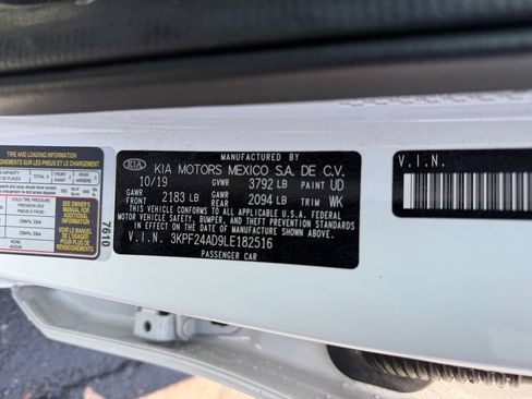 Used 2020 Kia Forte LXS FWD image 38
