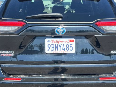 Used 2021 Toyota RAV4 SE AWD/4WD image 18