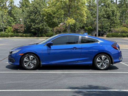 Used 2018 Honda Civic EX-L image 4