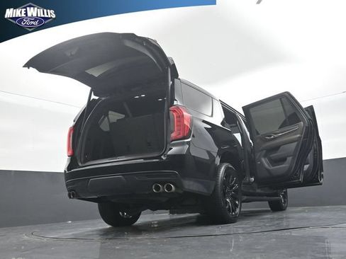 Used 2021 GMC Yukon Denali w/ Denali Premium Package RWD image 29