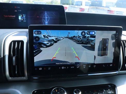 New 2025 Ford Expedition Active image 6