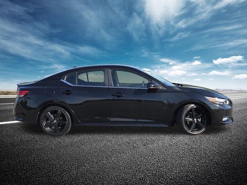 Used 2023 Nissan Sentra SR w/ Midnight Edition Package image 18