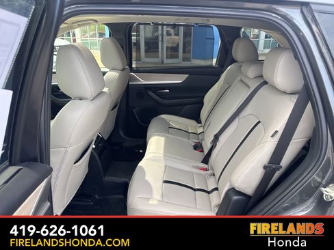 Used 2024 MAZDA CX-90 3.3 Turbo w/ Preferred Package AWD/4WD image 29