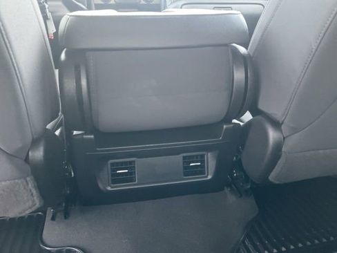 Used 2022 Chevrolet Silverado 2500 LT image 24