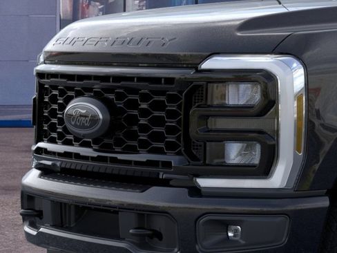 New 2026 Ford F250 XLT w/ XLT Premium Package AWD/4WD image 18