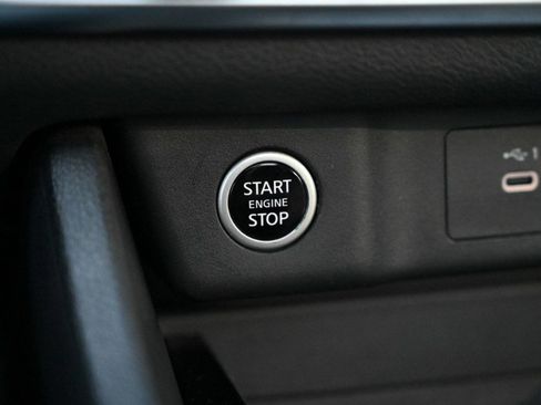 Used 2023 Nissan Rogue SV w/ SV Premium Package image 30