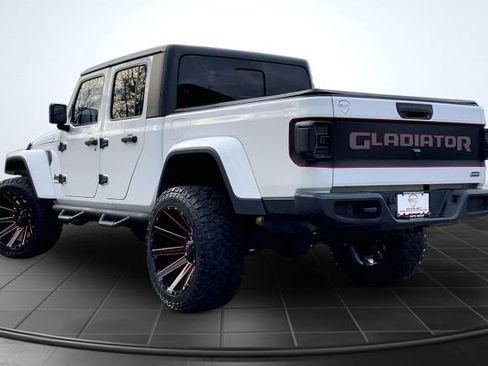 Used 2020 Jeep Gladiator Overland image 8