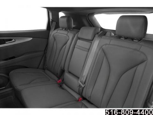 Used 2020 Lincoln Nautilus Reserve w/ Equipment Group 202A image 14