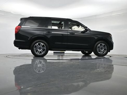 Used 2025 Ford Expedition Active AWD/4WD image 38