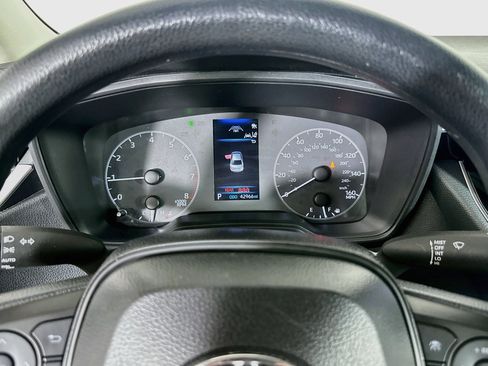 Used 2025 Toyota Corolla LE FWD image 19