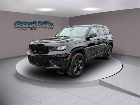 Certified 2022 Jeep Grand Cherokee Altitude image 6