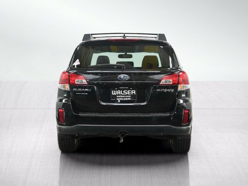 Used 2013 Subaru Outback 2.5i Limited w/ Moonroof Pkg AWD/4WD image 4