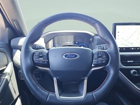 Used 2025 Ford Explorer ST-Line AWD/4WD image 29