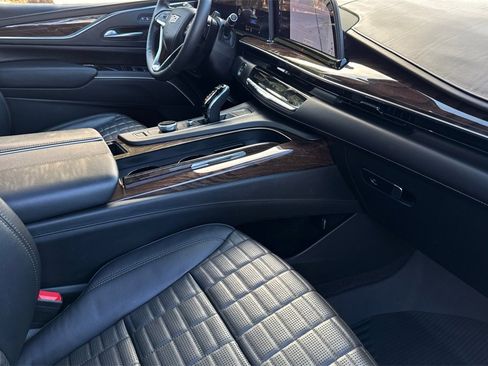 Used 2023 Cadillac Escalade ESV Sport Platinum image 19