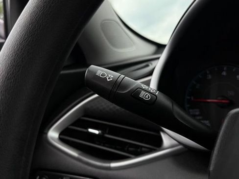 Used 2023 Chevrolet Malibu LT w/ Driver Confidence Package FWD image 9