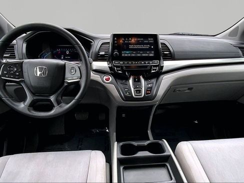 Used 2018 Honda Odyssey EX image 7