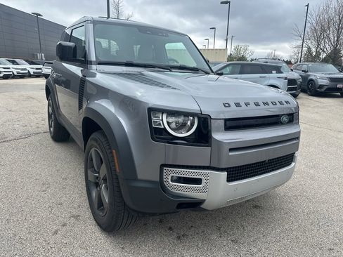 Used 2023 Land Rover Defender 90 S image 4