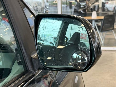Used 2011 Toyota Sienna SE w/ Towing Pkg FWD image 29