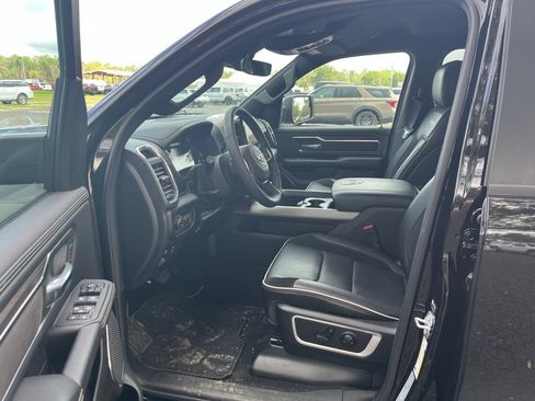 Used 2026 RAM 1500 Laramie AWD/4WD image 9