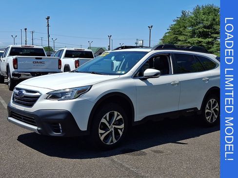 Used 2022 Subaru Outback Limited AWD/4WD image 3