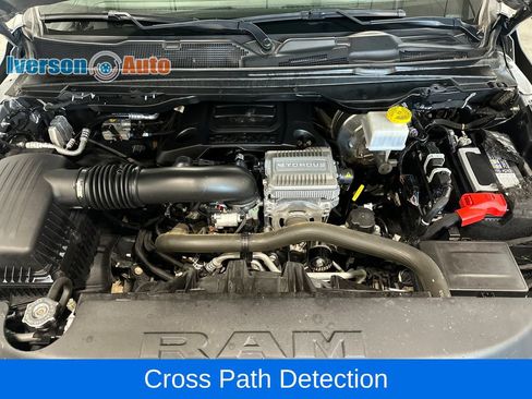 Used 2024 RAM 1500 Laramie AWD/4WD image 12