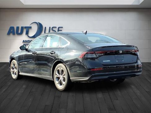 Used 2023 Honda Accord EX image 4