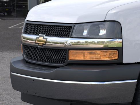 New 2025 Chevrolet Express 2500 w/ Driver Convenience Package image 37