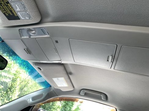 Used 2013 Toyota Tundra 2WD CrewMax w/ Tow Pkg image 18