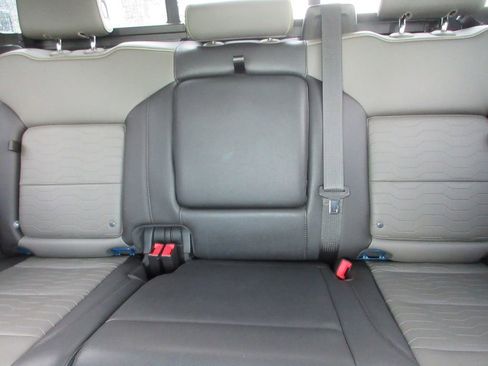 Certified 2022 Chevrolet Silverado 1500 ZR2 w/ Technology Package image 22