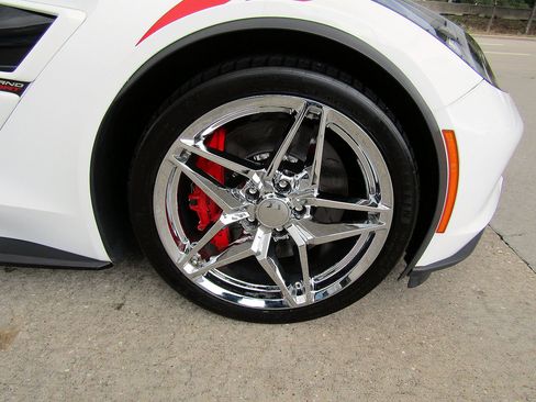 Used 2018 Chevrolet Corvette Grand Sport RWD image 21