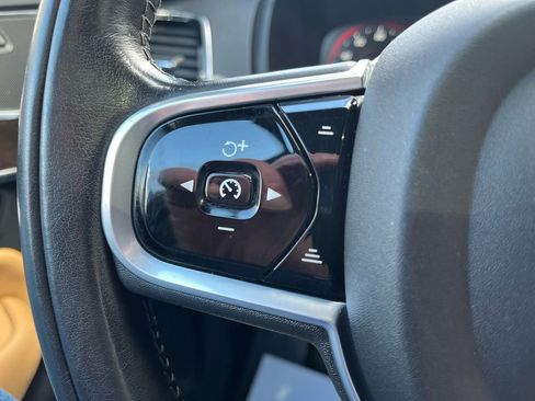 Used 2017 Volvo XC90 T6 Momentum w/ Vision Package image 14