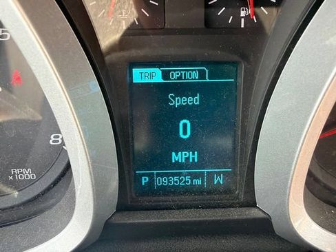 Used 2017 Chevrolet Equinox LT w/ Convenience Package FWD image 12