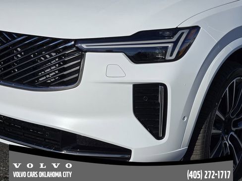 New 2026 Volvo XC90 B6 Plus w/ Protection Package Premier image 8