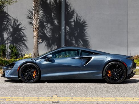 New 2026 McLaren Artura image 22