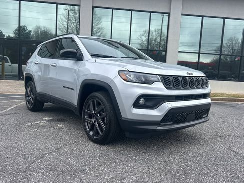 New 2026 Jeep Compass Latitude image 6