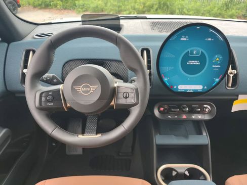 Used 2025 MINI Cooper Countryman SE w/ Comfort Package Max image 28