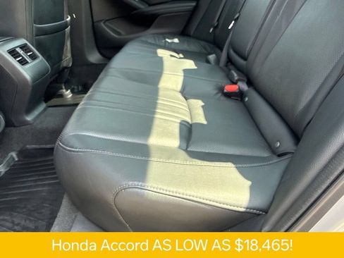 Used 2018 Honda Accord Touring image 16