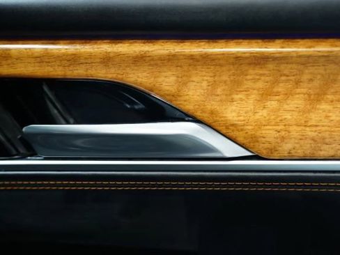 Used 2022 Jeep Grand Wagoneer Series III w/ Rear Seat Video Group 1 AWD/4WD image 58