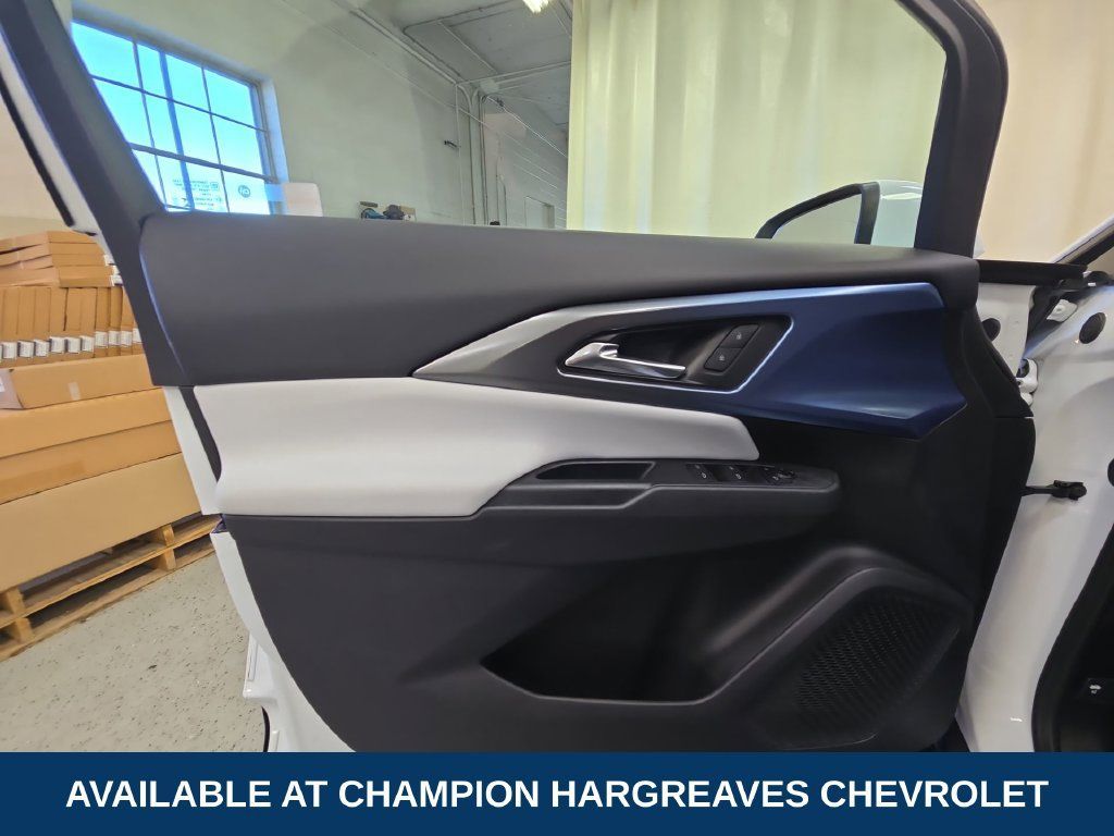 Used 2025 Chevrolet Equinox EV LT w/ Convenience Package AWD/4WD image 30