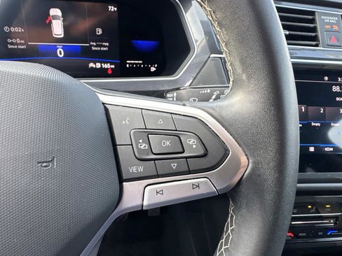Certified 2023 Volkswagen Tiguan SE image 19